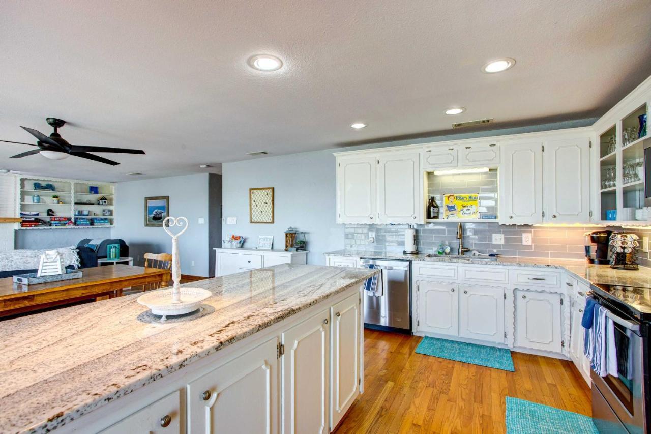 Cedar Creek Lakefront Vacation Rental With Pool Gun Barrel City Zewnętrze zdjęcie