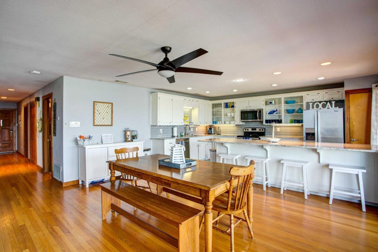 Cedar Creek Lakefront Vacation Rental With Pool Gun Barrel City Zewnętrze zdjęcie