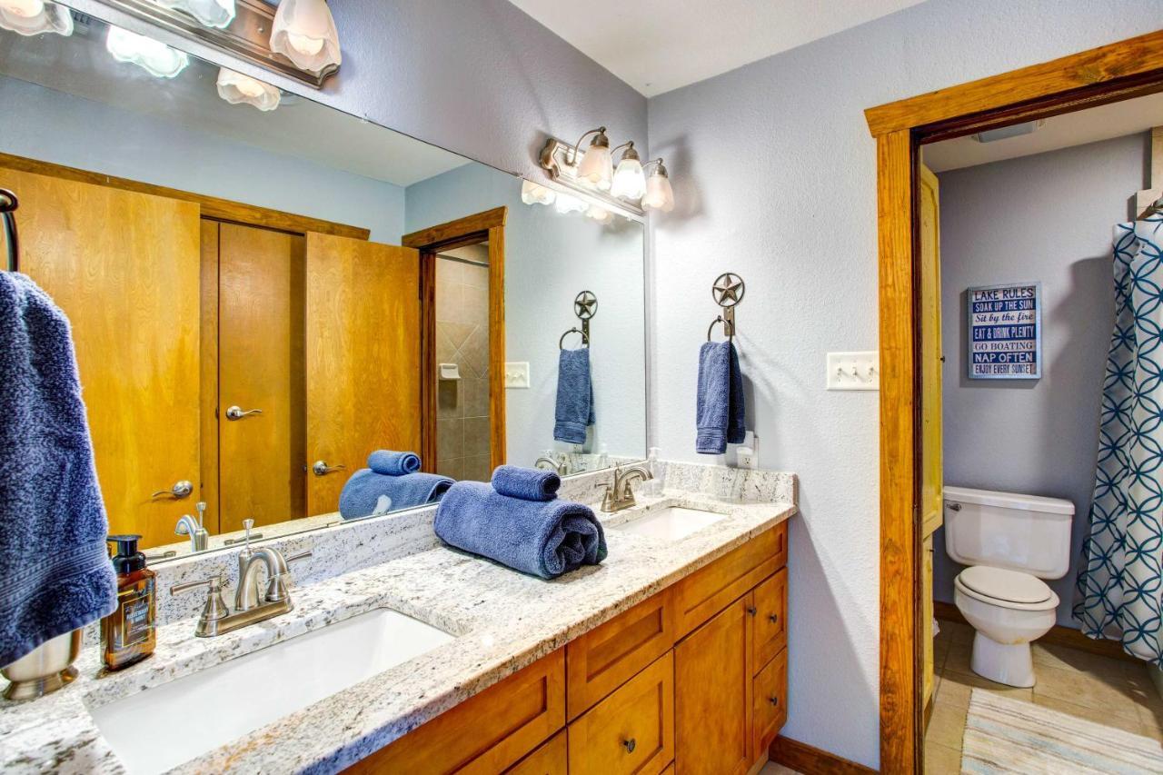Cedar Creek Lakefront Vacation Rental With Pool Gun Barrel City Zewnętrze zdjęcie